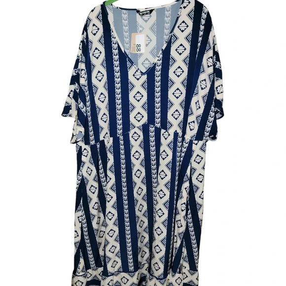 Plus size maxi dress - Picture 1 of 2